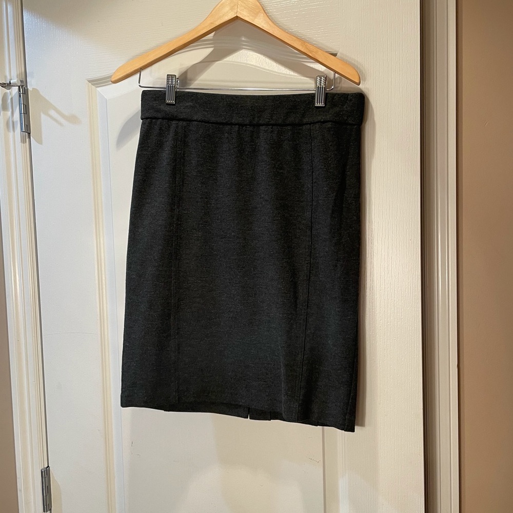 Attitude - knit grey skirt